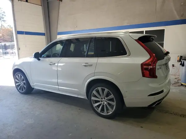 YV4102PM7K1514043 2019 VOLVO XC90 - Image 2