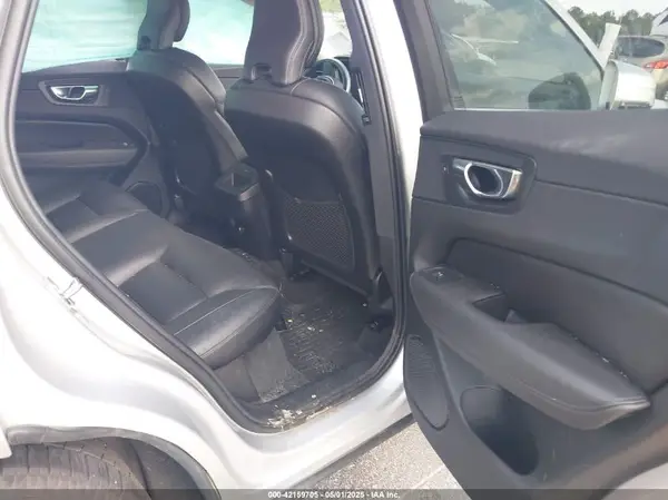 YV4102RK0L1478564 2020 VOLVO XC60 - Image 8