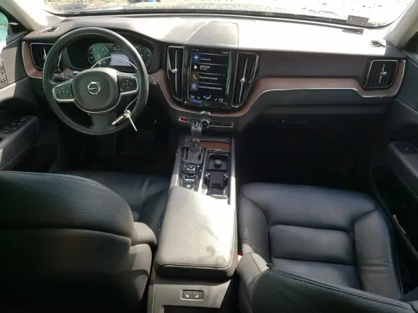 YV4102RK0M1739757 2021 VOLVO XC60 - Image 8