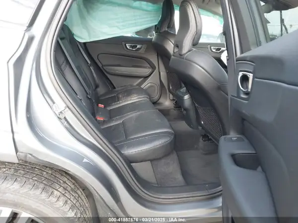 YV4102RK1M1715757 2021 VOLVO XC60 - Image 8