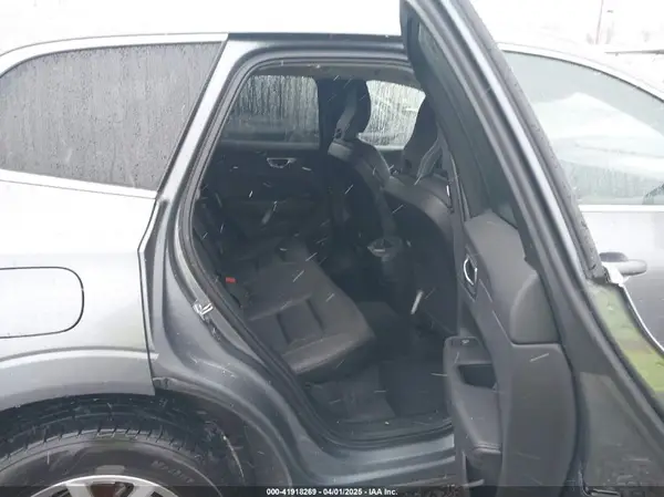 YV4102RK1M1845912 2021 VOLVO XC60 - Image 8