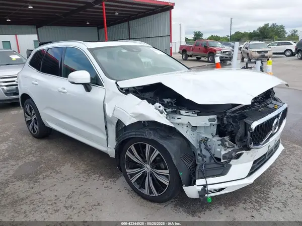 YV4102RK1M1862337 2021 VOLVO XC60 - Image 1
