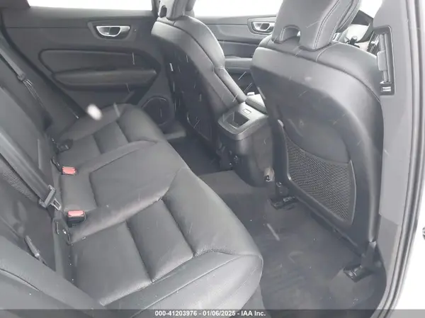 YV4102RK1M1882118 2021 VOLVO XC60 - Image 8