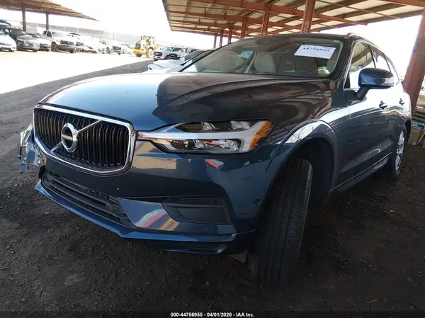 YV4102RK2J1017752 2018 VOLVO XC60 - Image 2