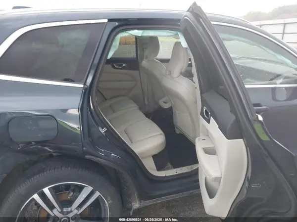 YV4102RK2L1436803 2020 VOLVO XC60 - Image 8