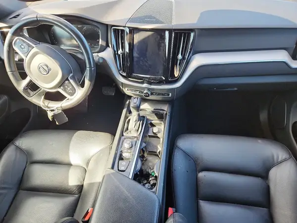 YV4102RK2L1490568 2020 VOLVO XC60 - Image 8