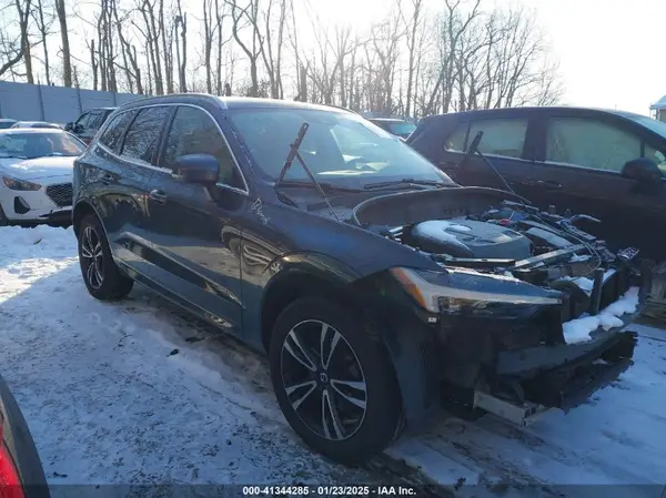 YV4102RK2M1825023 2021 VOLVO XC60 - Image 1
