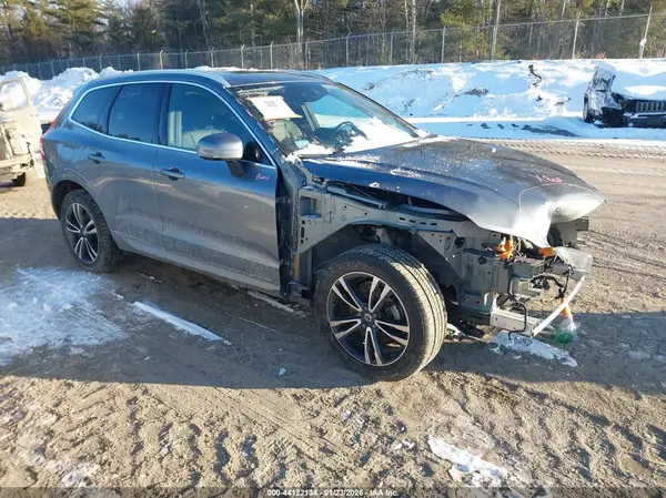 YV4102RK2M1846034 2021 VOLVO XC60 - Image 1