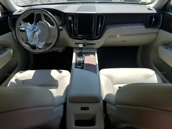 YV4102RK2M1882080 2021 VOLVO XC60 - Image 8