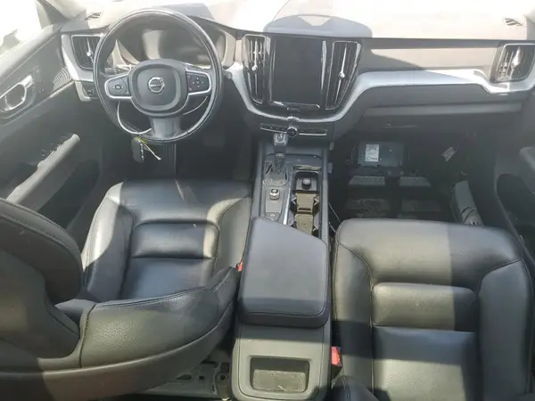 YV4102RK3J1028422 2018 VOLVO XC60 - Image 8