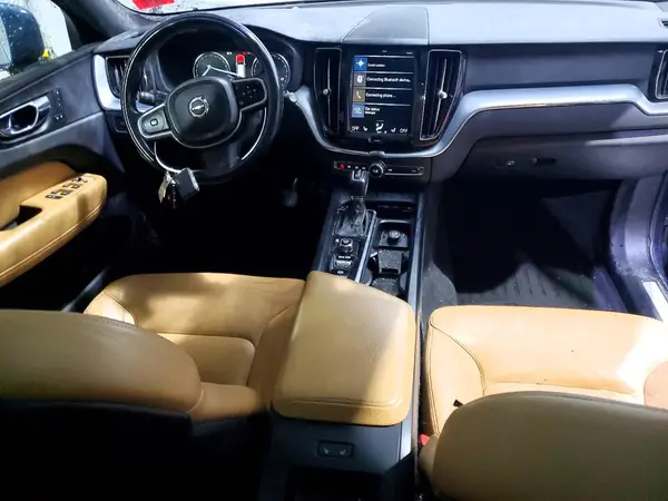 YV4102RK3J1065115 2018 VOLVO XC60 - Image 8