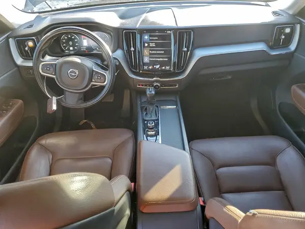 YV4102RK3J1075580 2018 VOLVO XC60 - Image 8