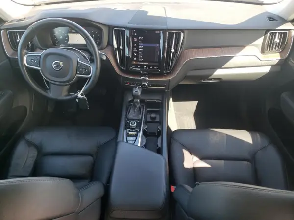 YV4102RK3M1695561 2021 VOLVO XC60 - Image 8