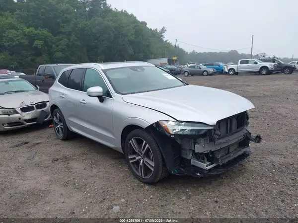 YV4102RK3M1886252 2021 VOLVO XC60 - Image 1