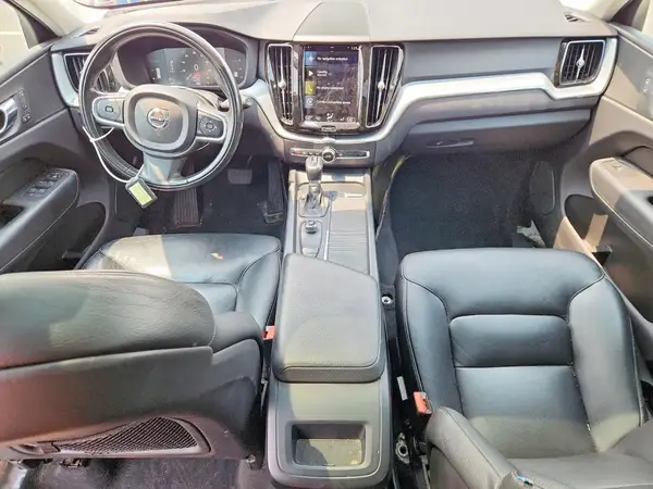 YV4102RK4J1019051 2018 VOLVO XC60 - Image 8