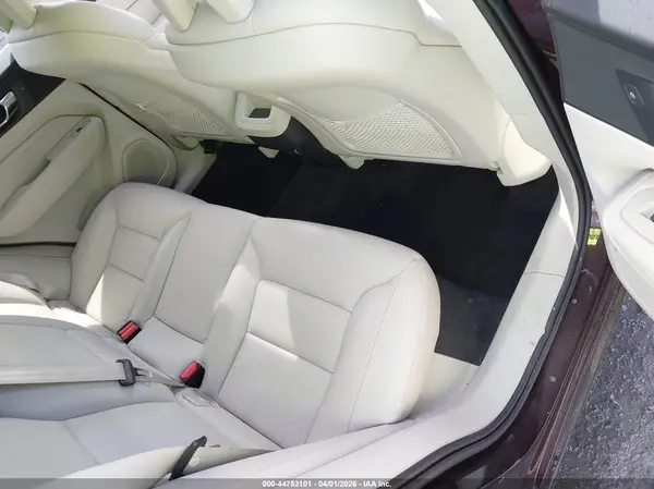YV4102RK4J1020930 2018 VOLVO XC60 - Image 8