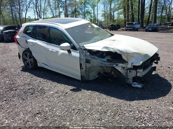 YV4102RK4J1057976 2018 VOLVO XC60 - Image 1