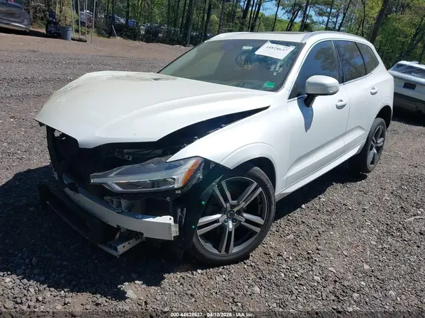 YV4102RK4J1057976 2018 VOLVO XC60 - Image 2