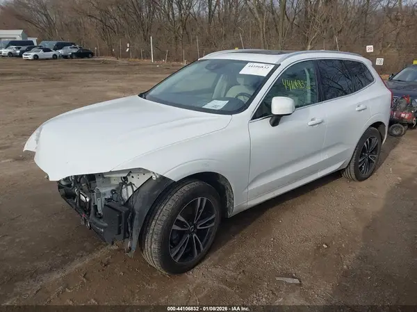 YV4102RK4J1081372 2018 VOLVO XC60 - Image 2