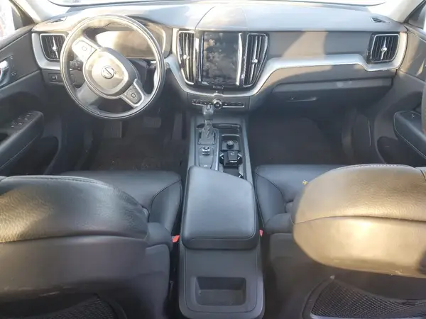 YV4102RK4J1090153 2018 VOLVO XC60 - Image 8
