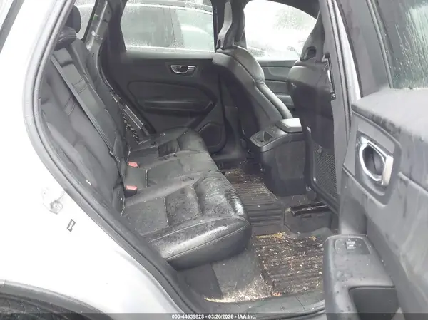 YV4102RK4L1490670 2020 VOLVO XC60 - Image 8