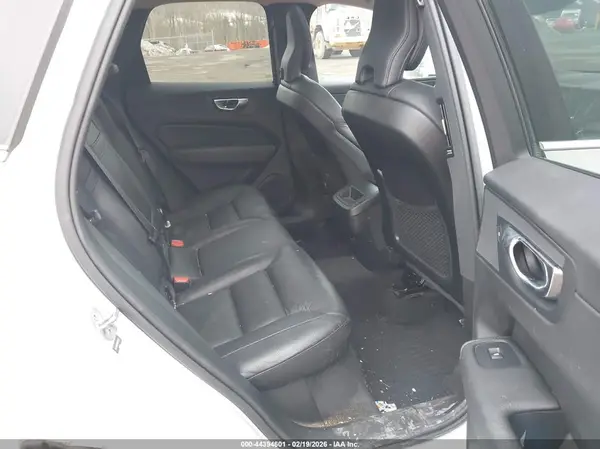 YV4102RK4M1700833 2021 VOLVO XC60 - Image 8