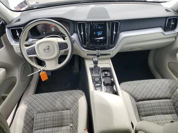 YV4102RK4M1748526 2021 VOLVO XC60 - Image 8