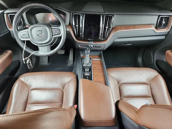 YV4102RK4M1758084 2021 VOLVO XC60 - Image 8