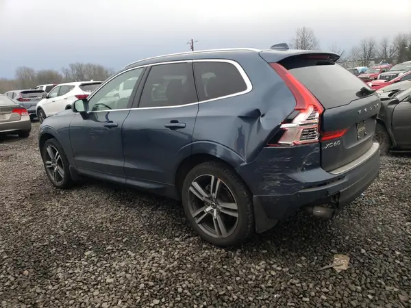 YV4102RK6J1071944 2018 VOLVO XC60 - Image 2