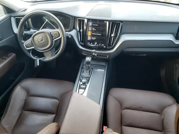 YV4102RK6L1440918 2020 VOLVO XC60 - Image 8