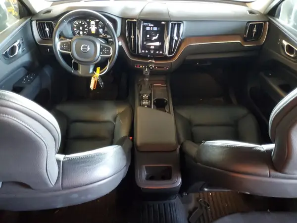 YV4102RK6M1712076 2021 VOLVO XC60 - Image 8