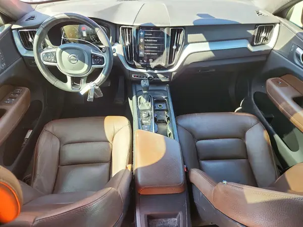 YV4102RK7J1089076 2018 VOLVO XC60 - Image 8