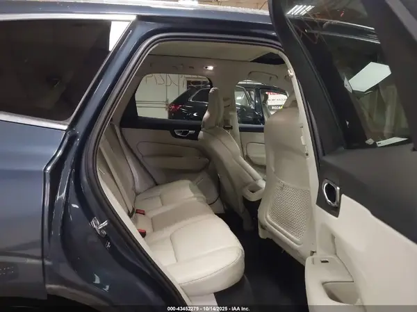 YV4102RK7L1489089 2020 VOLVO XC60 - Image 8