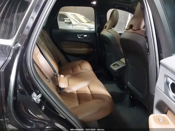 YV4102RK7L1590231 2020 VOLVO XC60 - Image 8