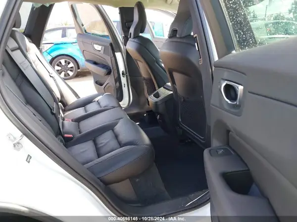 YV4102RK7M1742722 2021 VOLVO XC60 - Image 8