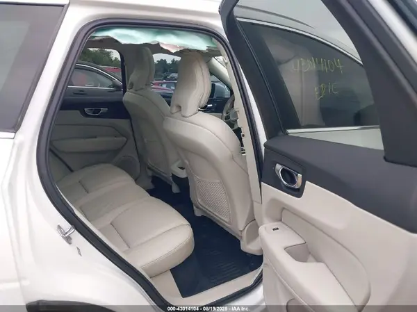 YV4102RK7M1856591 2021 VOLVO XC60 - Image 8