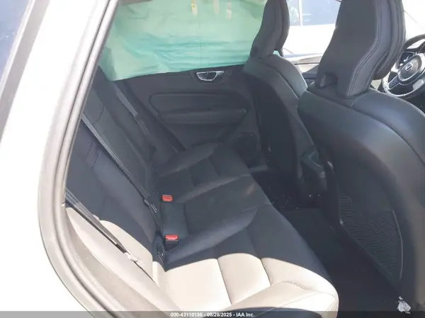 YV4102RK7M1864450 2021 VOLVO XC60 - Image 8