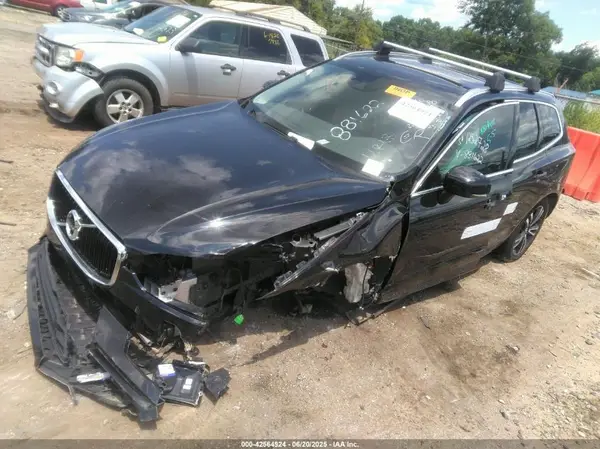 YV4102RK7M1881622 2021 VOLVO XC60 - Image 2