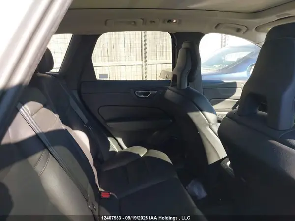 YV4102RK8J1031803 2018 VOLVO XC60 - Image 8