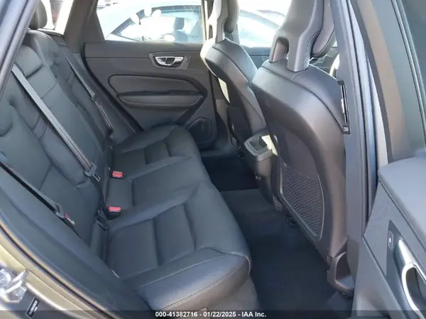 YV4102RK8J1062338 2018 VOLVO XC60 - Image 8