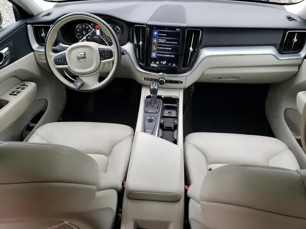 YV4102RK9J1070478 2018 VOLVO XC60 - Image 8
