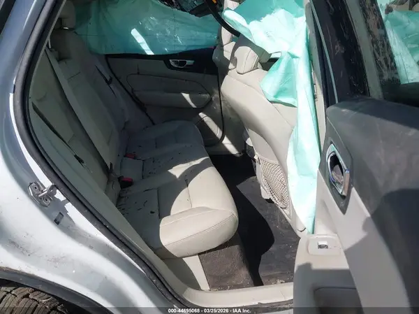 YV4102RK9M1714520 2021 VOLVO XC60 - Image 8