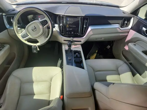 YV4102RKXJ1062986 2018 VOLVO XC60 - Image 8