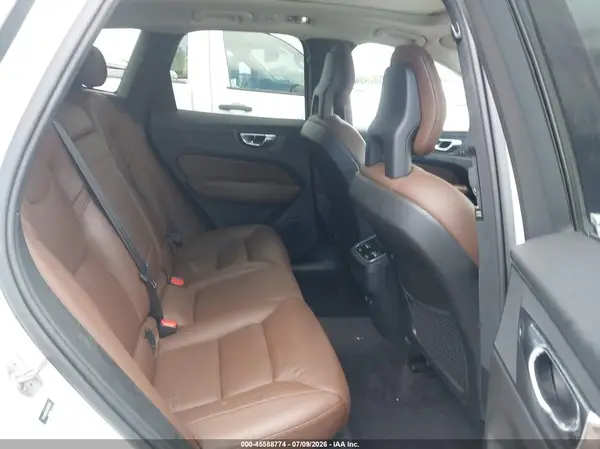 YV4102RL0J1004586 2018 VOLVO XC60 - Image 8