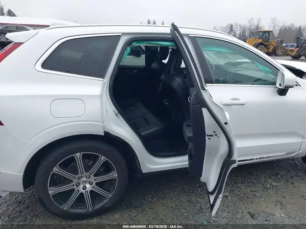 YV4102RL0J1046336 2018 VOLVO XC60 - Image 8