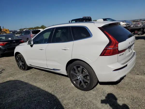 YV4102RL0L1535600 2020 VOLVO XC60 - Image 2