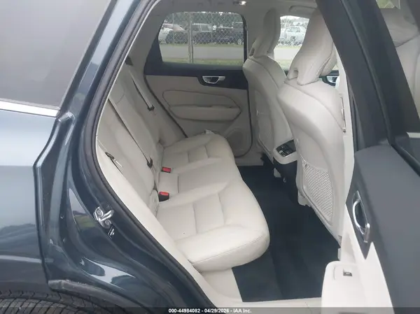 YV4102RL0L1590709 2020 VOLVO XC60 - Image 8