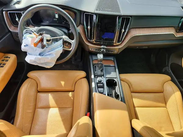 YV4102RL0M1685367 2021 VOLVO XC60 - Image 8