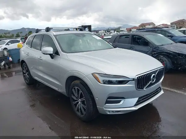 YV4102RL0M1846087 2021 VOLVO XC60 - Image 1