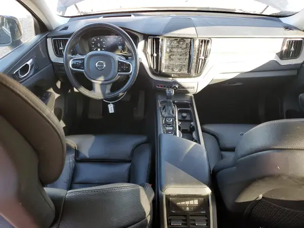 YV4102RL1J1015970 2018 VOLVO XC60 - Image 8